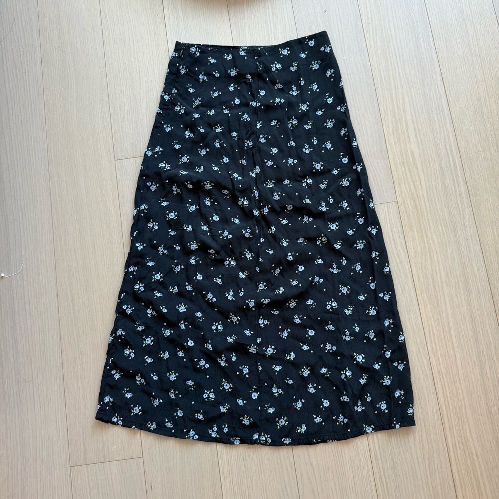 Brandy Melville Black Floral Midi Skirt
